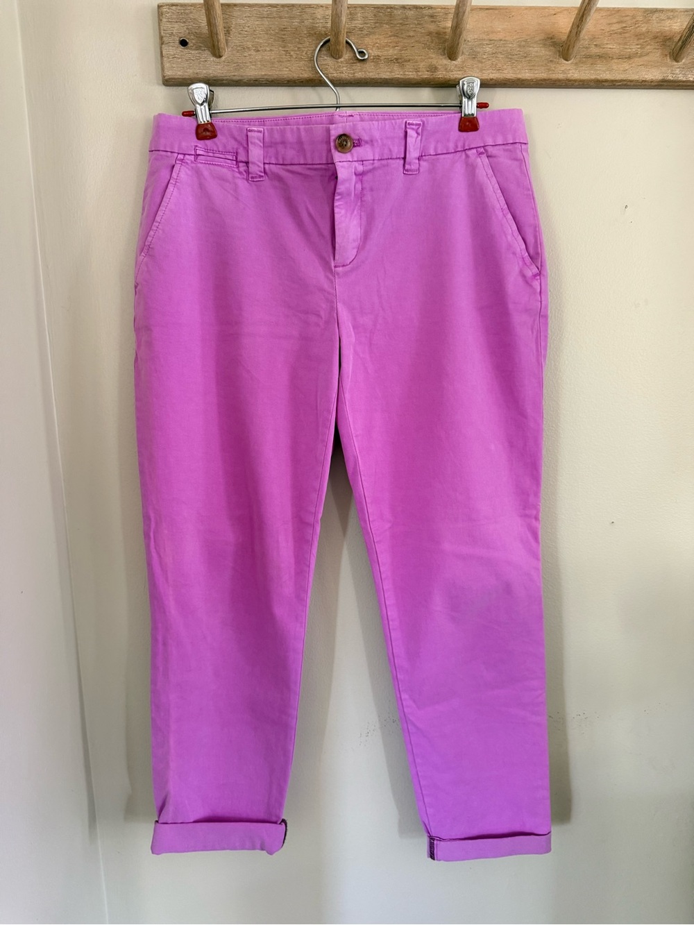 GAP  khaki Pants